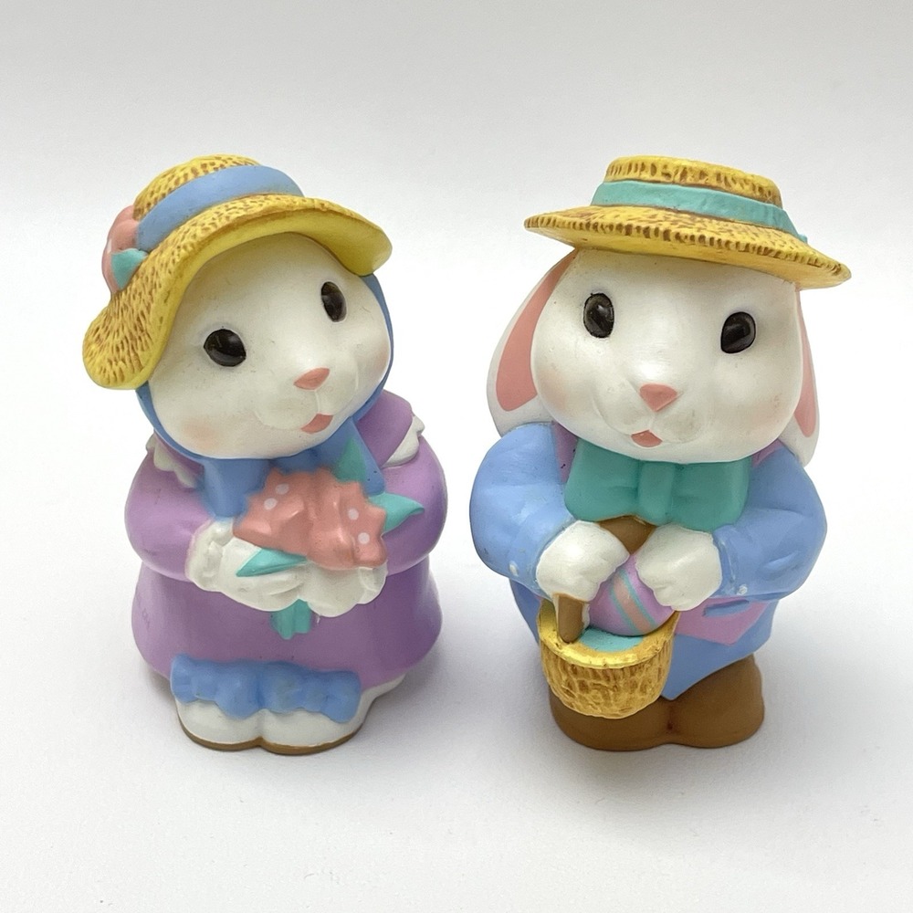 Hallmark Mr & Mrs Easter Bunny Salt & Pepper‎ Shaker Set Rabbits 3.5" Gardening